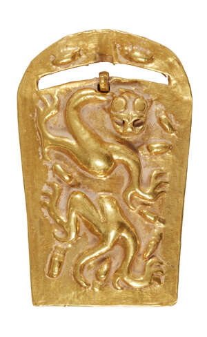 
	
		A Chinese gold belt buckle, Han dynasty, chased in high relief with a chilong dragon, the...