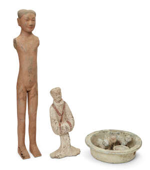 
	
		A Chinese terracotta tomb figures, Yang Ling mausoleum, Han dynasty, modelled as a man...