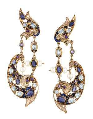 
	
		 
		Lots 189 - 199  comprise a collection of jewellery by the Italian jewellery...