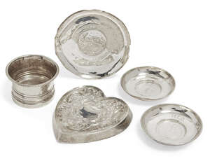 
	
		A Georgian silver tumbler, London, c.1813, Thomas Wallis (II) & Jonathan Hayne, with...