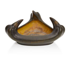 
	
		P. Ipsens Enke (1815-1860), 
		  
		Stylised bird heads bowl, 1903, 
		Earthenware,...