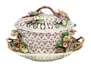 
	
		A Worcester chestnut basket, cover and stand, c.1770, of quatre lobed oval form, with...
