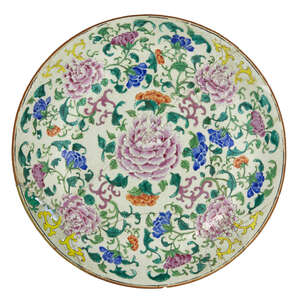 
	
		A large Chinese porcelain dish for the Islamic market, China, 18th century, painted in...