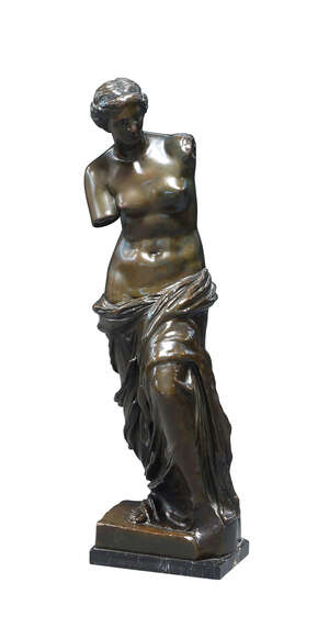 
	
		A large copper electrotype model of the Venus di Milo, early 20th century, after the...
