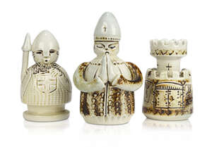 
	
		Guy Sydenham (1916-2005), three chess pieces  
		c. mid to late 20th century, each...