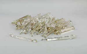 A large collection of long glass lustres (a lot)