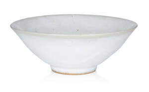 
	
		Rupert Spira (b.1960), 
		 
		Footed bowl, circa 2000, 
		Stoneware, creamy white...