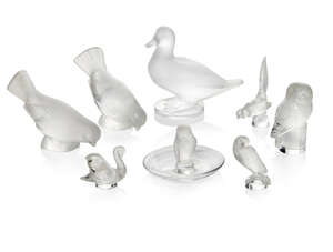 
	
		Lalique, two frosted glass paperweights modelled as birds
		'Moineau Hardi', No.1150,...