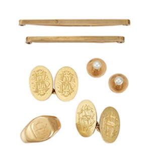 
	
		A group of jewellery, comprising: an 18ct. gold signet ring, approximate weight 11.2g; a...