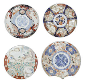 
	
		Four large Chinese porcelain Imari chargers, early 20th century, decorated with...