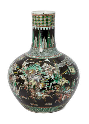 
	
		A large Chinese porcelain bottle vase, tianqiuping, early 20th century, painted in...