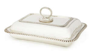 A late Victorian silver entree dish and cover, London c.1899, R & W Sorley (William Sorley & William Steele) of usual form, with gadrooned borders and detachab