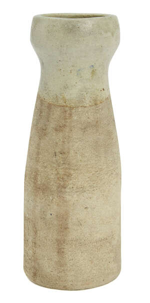 
	
		Ruth Duckworth (1919-2009), a tall vase
		c.1960s, incised RWD to base
		A tall...