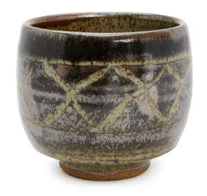 
	
		Kenneth Quick (1931-1963), a Leach Pottery chawan 
		c. 1950-55, impressed marks to...