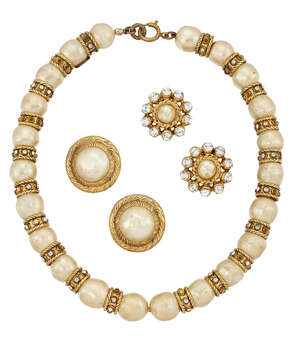 
	
		Chanel, costume jewellery 
		Each piece applied with Chanel seal, Made in France 
		