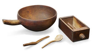 
	
		An English beech press, 19th century, the screw action with knopped finial, possibly...