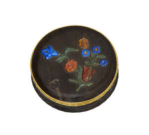 
	
		An agate and hardstone snuff-box, probably German, 19th century, the cover applied with...