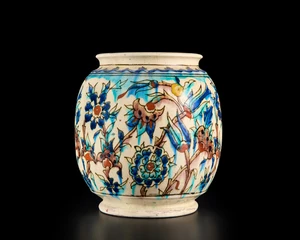 A globular pottery jar,&nbsp;Kutahya, Turkey, first half 20th century,&nbsp;
On short rounded foot, the...
