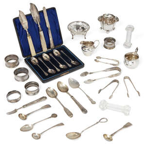 
	
		A collection of small silver items including: a small pierced bonbon dish raised on four...