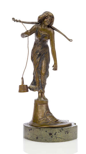 
	
		Victor Heinrich Seifert (1870-1953), a patinated bronze figure 'Wasserträgerin' 
		