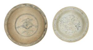 
	
		Two Chinese porcelain bowls, Ming dynasty, 17th century, each painted in underglaze blue,...