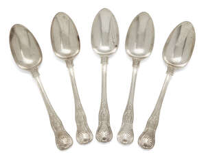 
	
		Sixteen George IV Irish silver table spoons, Dublin, c.1828, Thomas Farnett, the spoons...