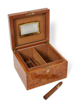 
	
		A quarter veneered burr wood humidor, 20th century, 15.5cm high x 24.5cm wide x 22.5cm...