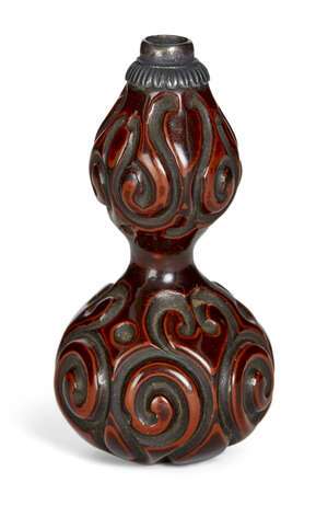 
	
		A Chinese tixi lacquer 'double gourd' snuff bottle, late Qing Dynasty, carved in shallow...