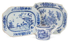
	
		Two Chinese export porcelain canted rectangular dishes and a cylindrical teapot,...