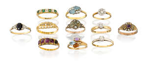 Eleven various rings, comprising: an old brilliant-cut diamond flowerhead cluster; an 18ct gold, rectangular emerald and old-cut diamond seven stone half-hoop,