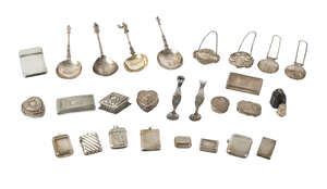 A miscellaneous collection of silver, to include three Britannia silver wine and spirit labels, London c.1966 and another Sheffield c.1966, all by BSC, vinaigr