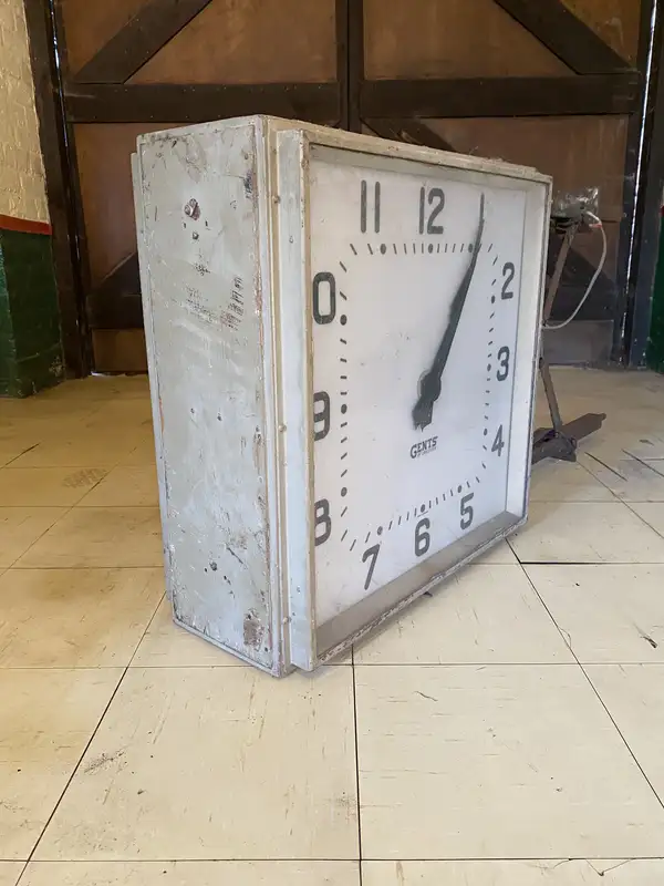 A Rare and Desirable 1940s Large ‘Gents’ of Leicester' Doubl-Sold