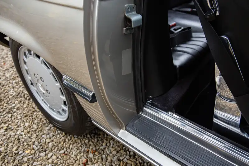 1986 Mercedes-Benz 500SL (R107) With Hardtop-Sold