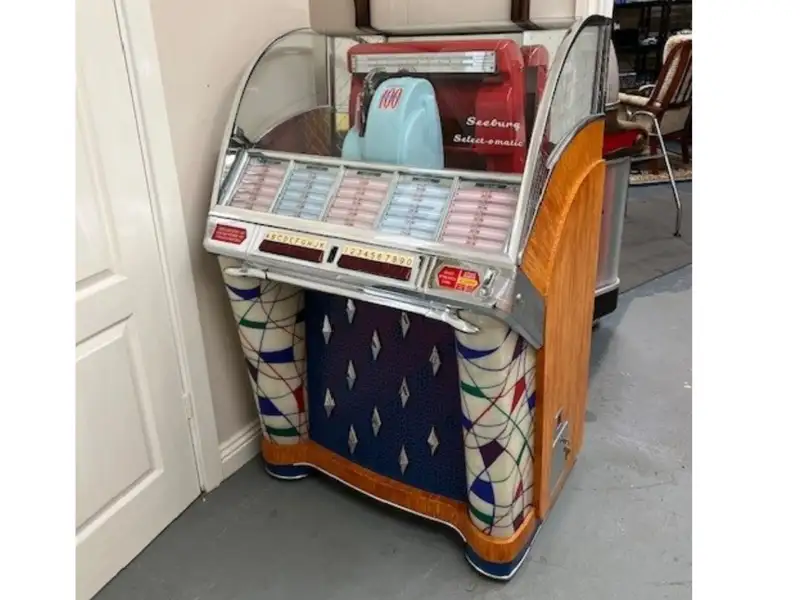 Fully-Restored Seeburg Model 100W from c.1953