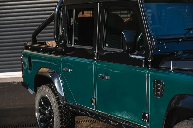 2005 Land Rover 110 TD5 Double Cab XS-Sold