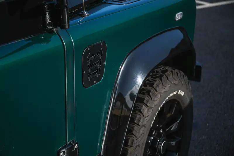 2005 Land Rover 110 TD5 Double Cab XS-Sold