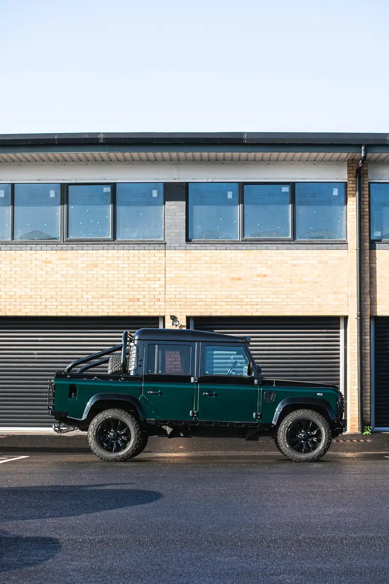 2005 Land Rover 110 TD5 Double Cab XS-Sold
