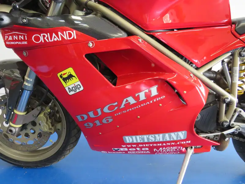 ドゥカティ 916　STRADA　キャブレター　インジェクター　 空冷エンジン搭載の916。916空冷キャブ＆916DSie トピックス