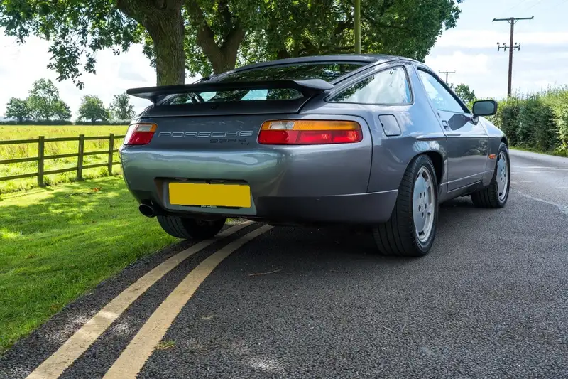 1987 Porsche 928 S4 (Manual)-Sold