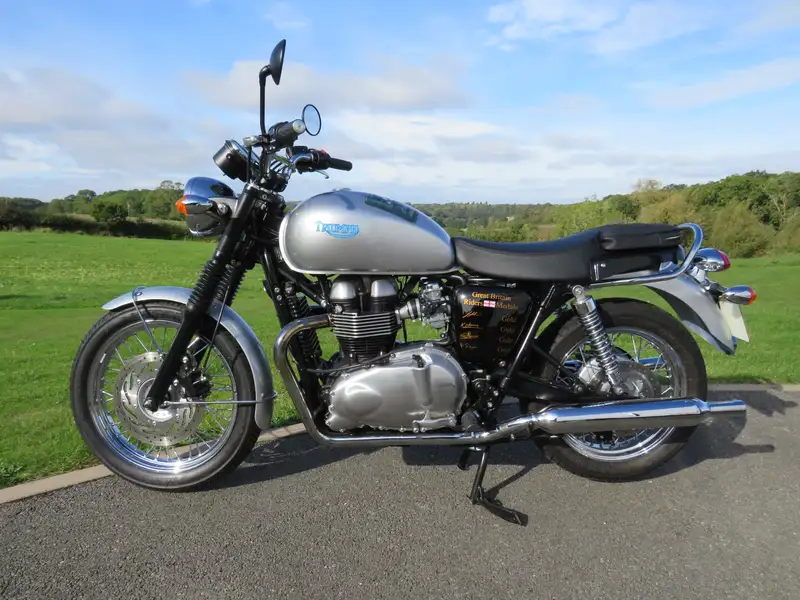 2014 Triumph T100 Bonneville ISDT 50th Anniversary 865cc*-Sold