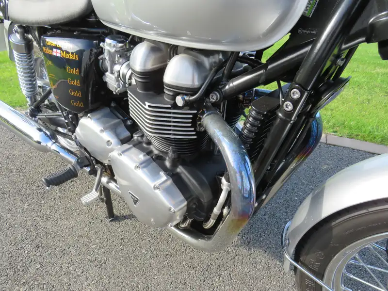 2014 Triumph T100 Bonneville ISDT 50th Anniversary 865cc*-Sold
