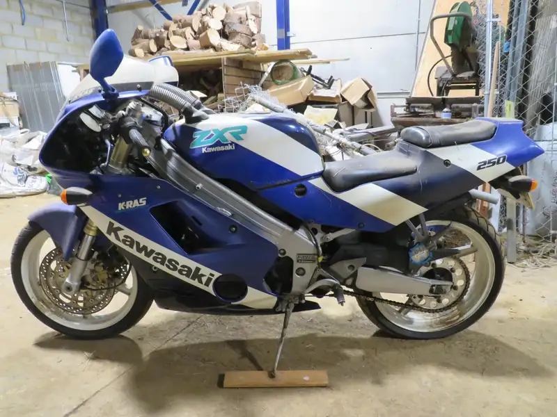 1990 Kawasaki ZXR250 249cc-Sold