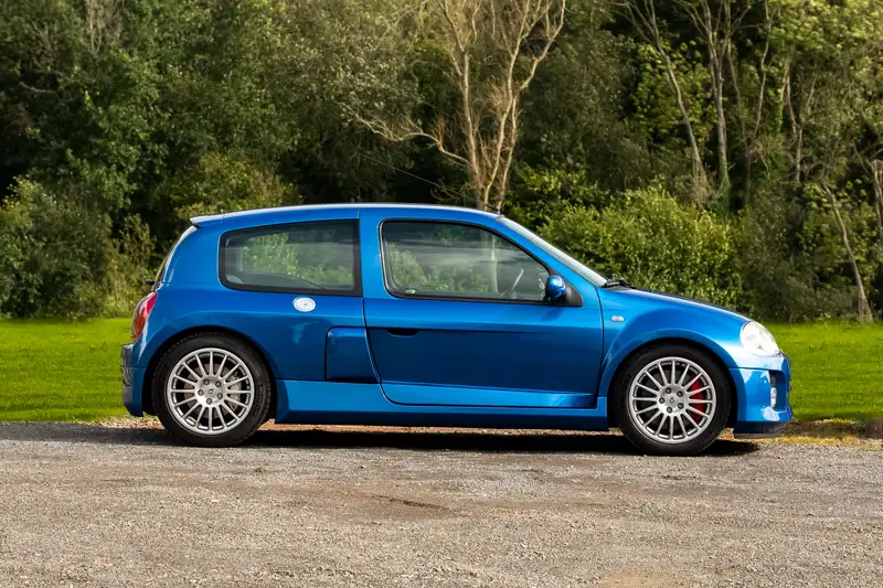 2002 Renault Clio V6 'Engineered by Tassell' -For Sale