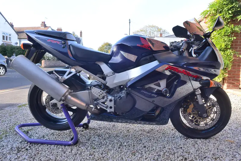 2002 Honda Fireblade CBR 900 RR1 929cc-For Sale