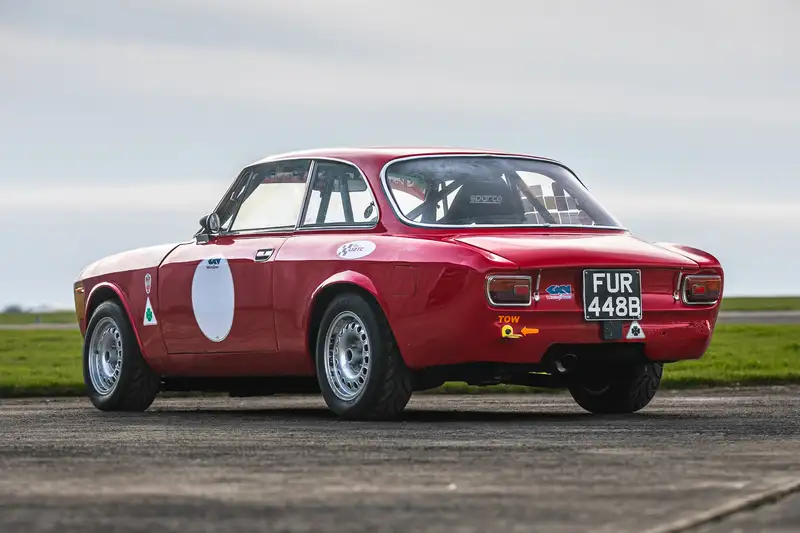 1964 Alfa Romeo Giulia Sprint GT (Tipo 105)-Sold