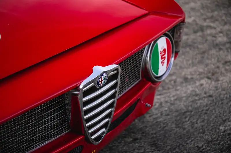 1964 Alfa Romeo Giulia Sprint GT (Tipo 105)-Sold