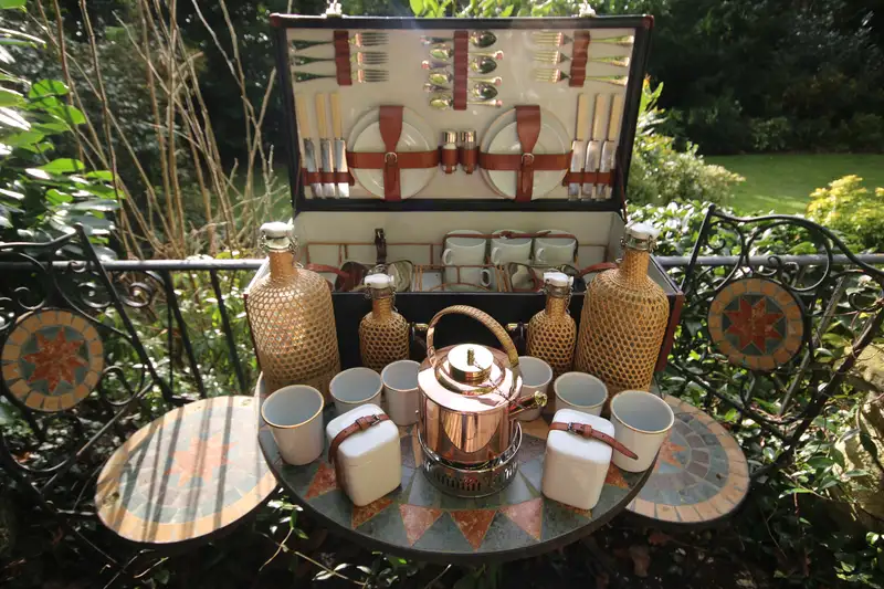 1909 Drew Six-Person Picnic Set in Remarkable Condition-For Sale