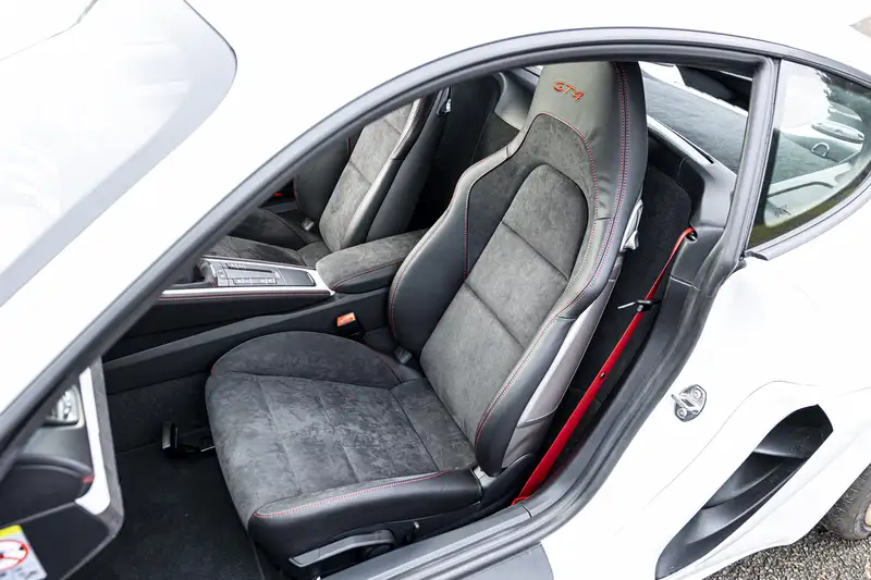 2020 Porsche Cayman GT4 '718' 114 miles-For Sale