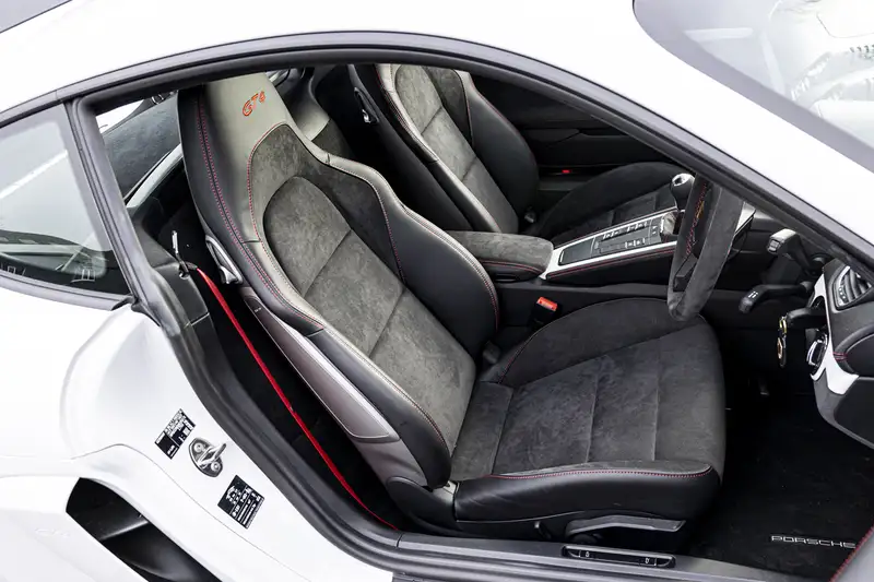 2020 Porsche Cayman GT4 '718' 114 miles-For Sale