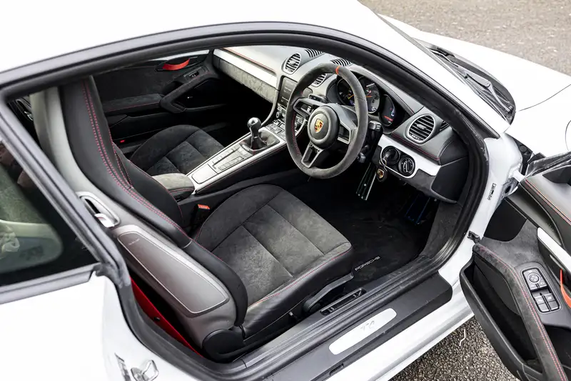 2020 Porsche Cayman GT4 '718' 114 miles-For Sale